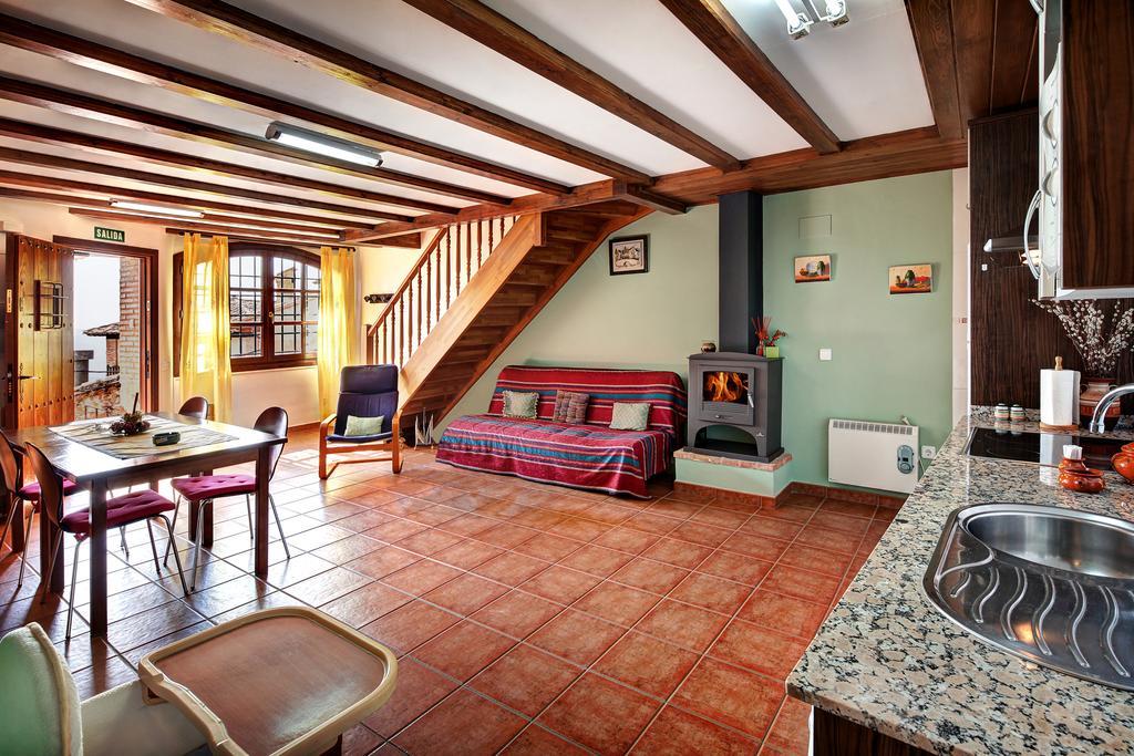 Apartamentos Bellavista Alquézar Chambre photo
