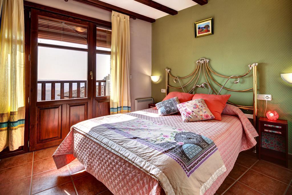 Apartamentos Bellavista Alquézar Chambre photo